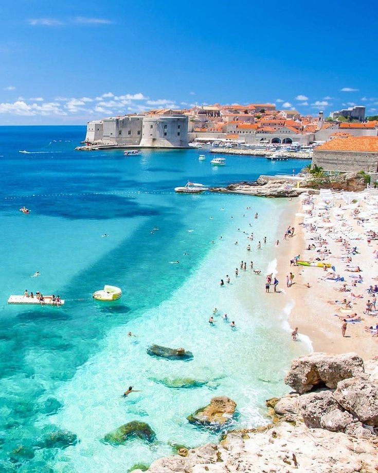 ドブロブニクの海と街並み